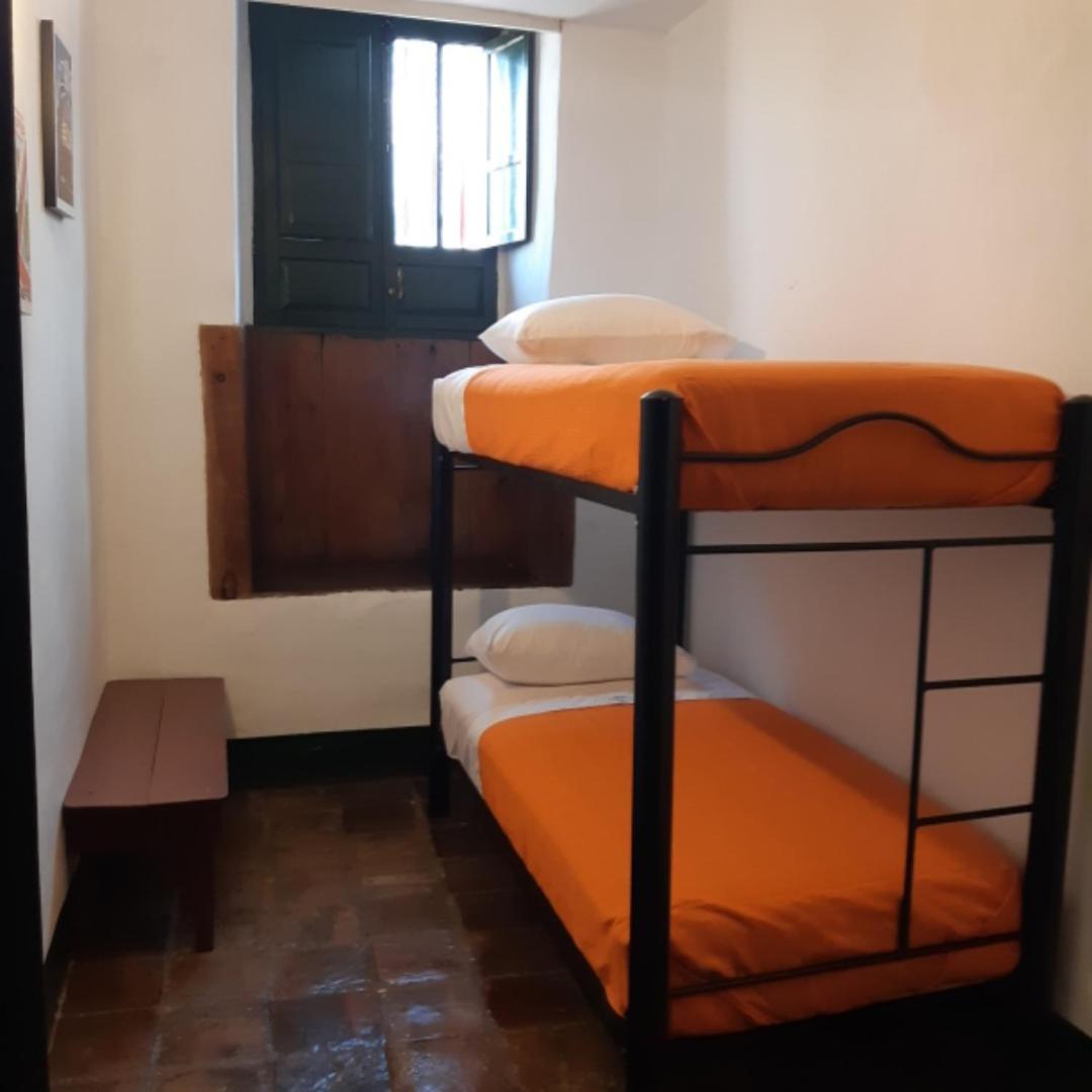 Cedron Hostel Bogotá Exteriör bild