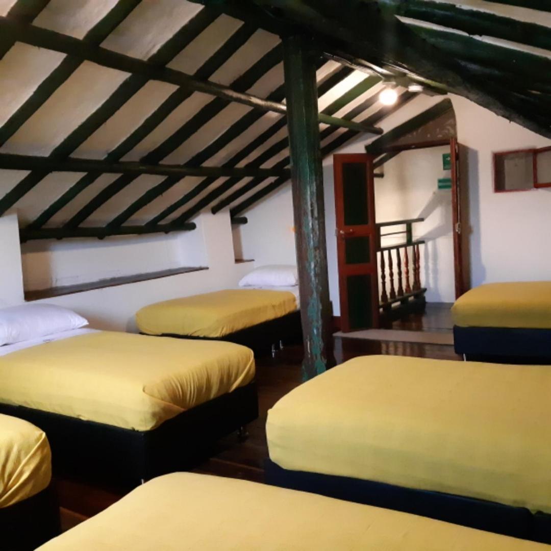 Cedron Hostel Bogotá Exteriör bild